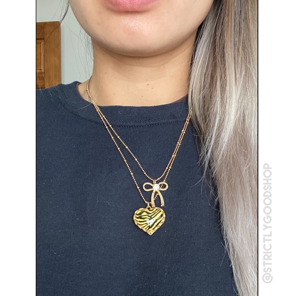 Betsey Johnson heart and bow gold chain necklace